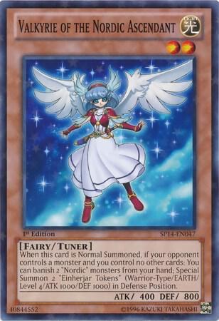 Valkyrie of the Nordic Ascendant - Starfoil