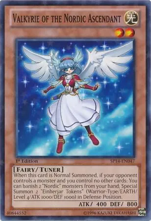 Valkyrie of the Nordic Ascendant - Starfoil