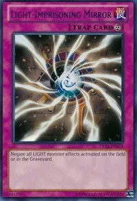 Light-Imprisoning Mirror - Red